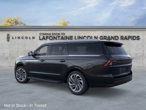 New 2026 Lincoln Navigator L Premier AWD/4WD image 4