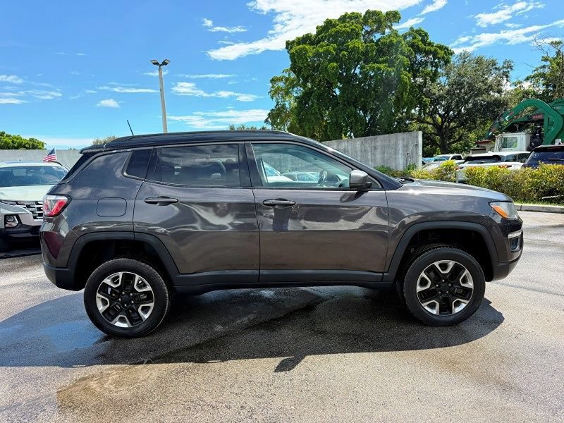 Used 2018 Jeep Compass Trailhawk w/ Leather Interior Group AWD/4WD image 4