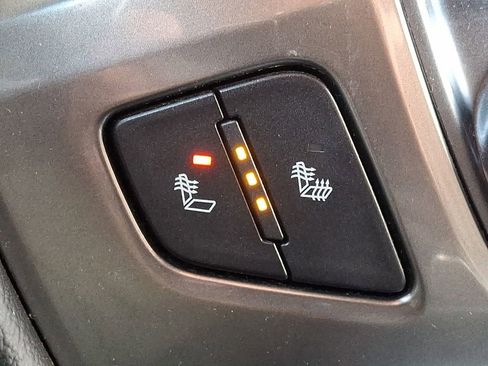 Used 2018 Chevrolet Silverado 1500 LT w/ All Star Edition image 19