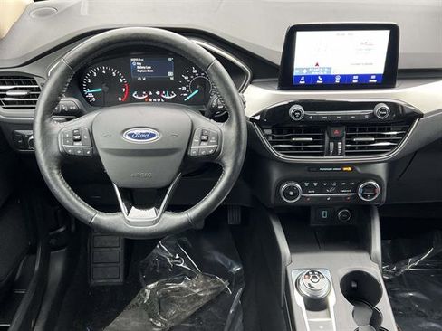 Certified 2020 Ford Escape SEL image 4