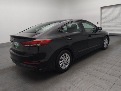 Used 2018 Hyundai Elantra SE image 10