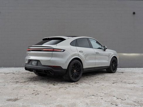 Used 2026 Porsche Cayenne S image 7