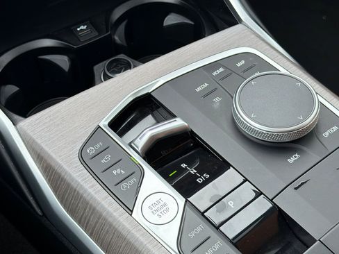 Certified 2025 BMW 430i w/ Premium Package image 28