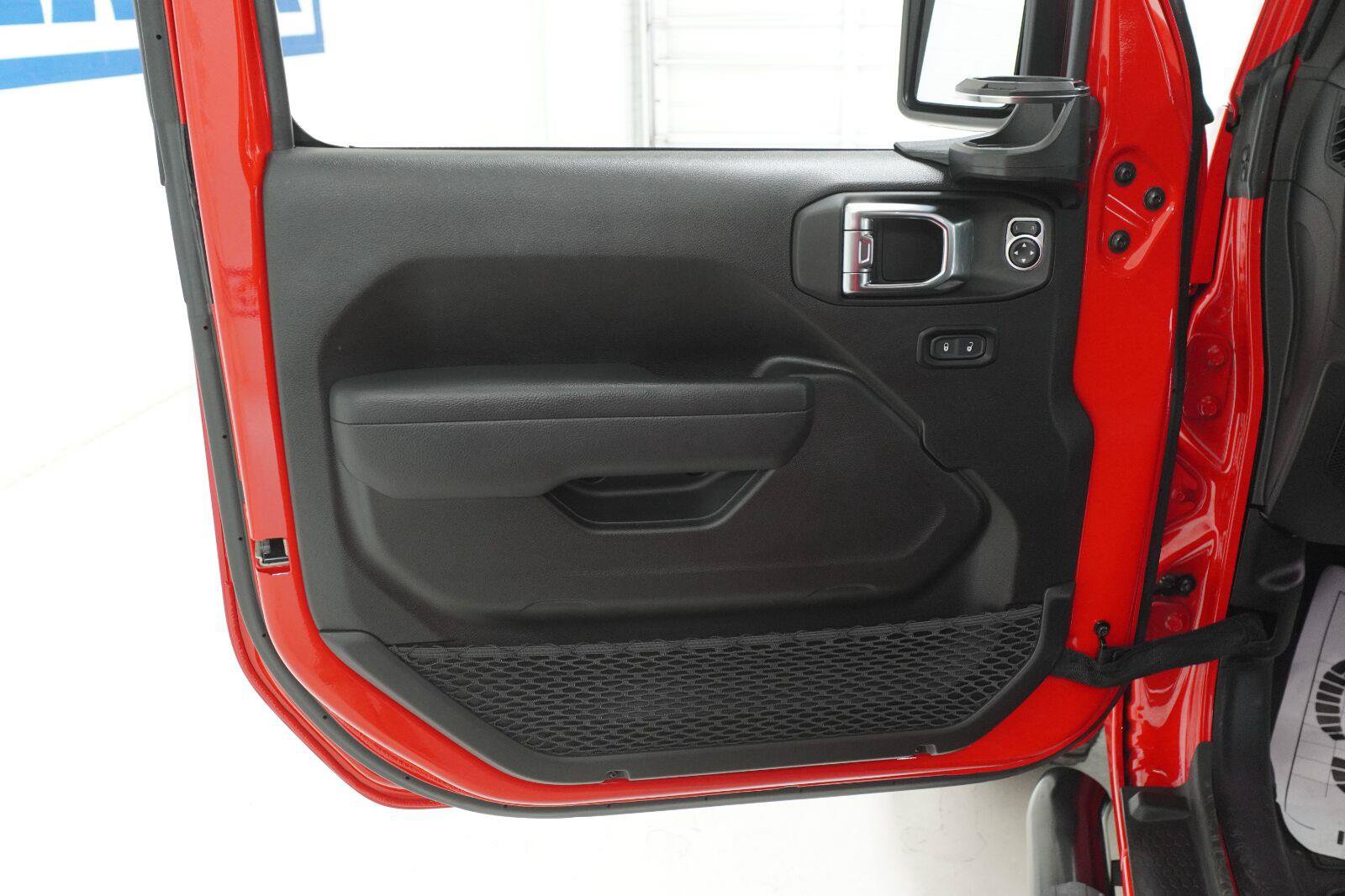 Used 2025 Jeep Wrangler Unlimited Sport AWD/4WD image 20