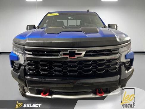 Used 2023 Chevrolet Silverado 1500 ZR2 w/ Technology Package AWD/4WD image 2