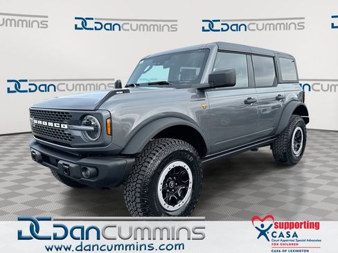 New 2026 Ford Bronco Badlands w/ Sasquatch Package AWD/4WD image 1