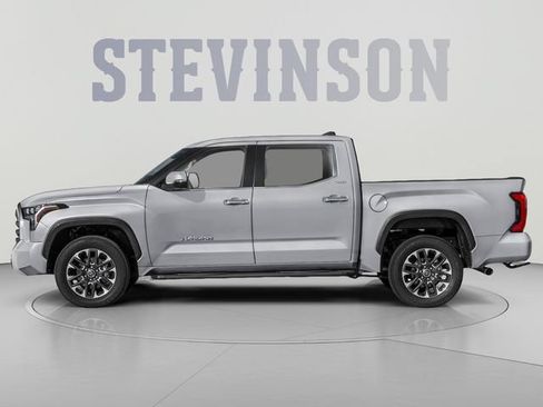 Used 2024 Toyota Tundra Limited AWD/4WD image 3