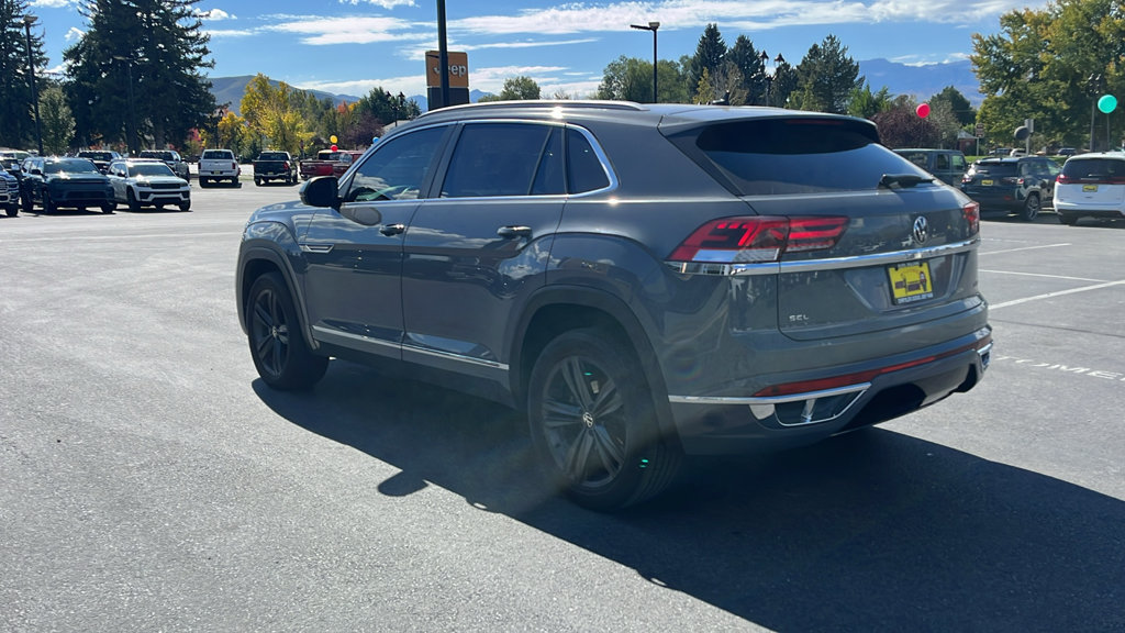 Used 2022 Volkswagen Atlas Cross Sport SEL R-Line AWD/4WD image 5