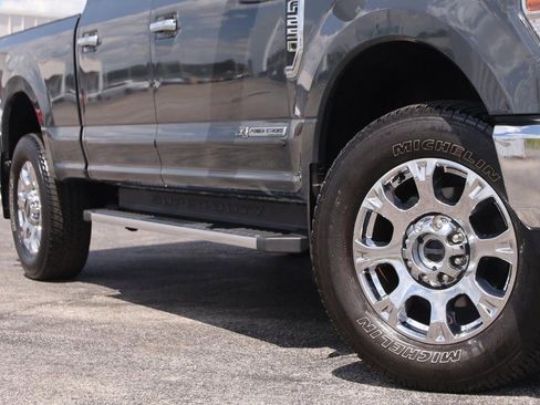 Used 2021 Ford F250 Lariat w/ Chrome Package AWD/4WD image 3