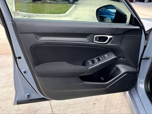 Used 2023 Honda Civic Sport image 22