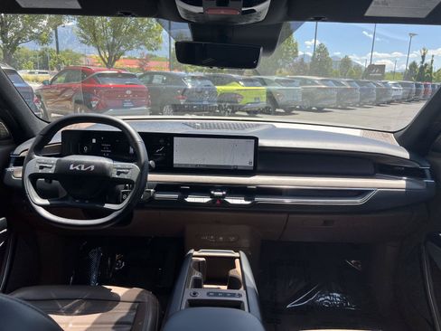 Used 2024 Kia EV9 Land AWD/4WD image 25