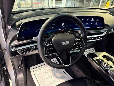 Used 2024 Cadillac Lyriq Tech AWD/4WD image 29