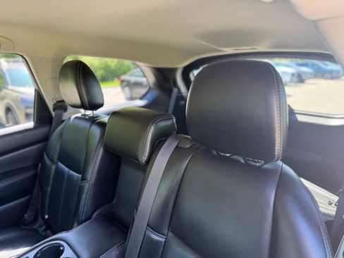 Certified 2019 Nissan Pathfinder SL w/ Cargo Package AWD/4WD image 21