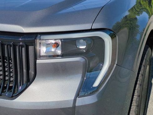 Certified 2025 Ford Maverick Lobo AWD/4WD image 9