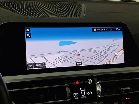 Used 2019 BMW 330i xDrive Sedan w/ M Sport Package AWD/4WD image 3
