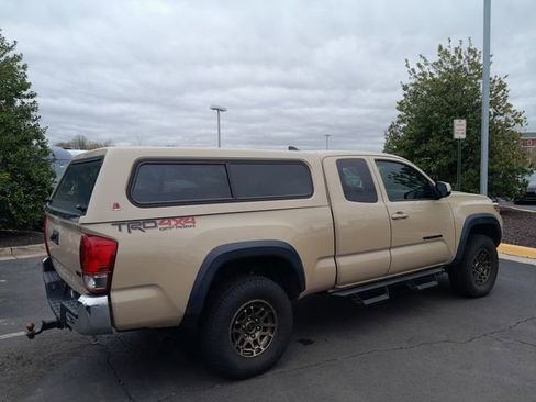 Used 2017 Toyota Tacoma TRD Off-Road w/ Tow Package image 16
