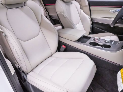 Certified 2026 Genesis GV70 2.5T Select image 15