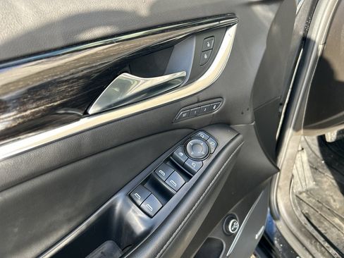 Used 2021 Buick Enclave Avenir image 18