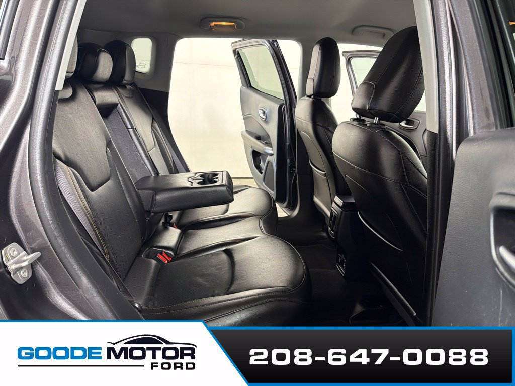 Used 2020 Jeep Compass Limited AWD/4WD image 22