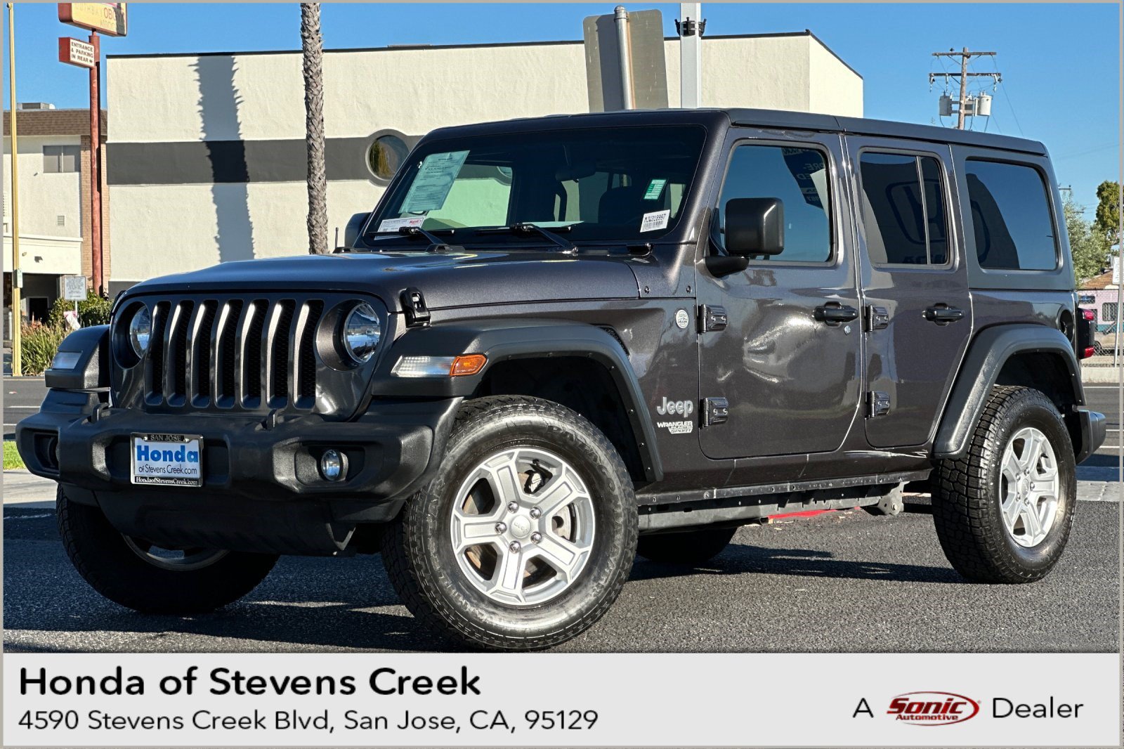 Used 2018 Jeep Wrangler Unlimited Sport S AWD/4WD image 1