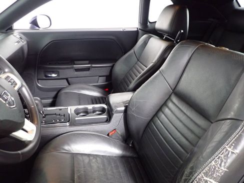 Used 2013 Dodge Challenger SXT Plus image 24