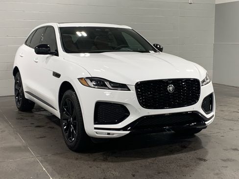 New 2026 Jaguar F-PACE R-Dynamic S image 11