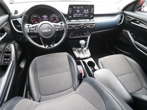 Used 2023 Kia Seltos S FWD image 6