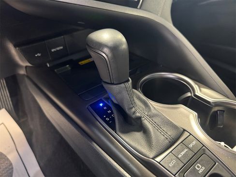 Used 2023 Toyota Camry XSE image 21