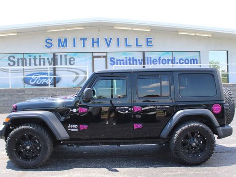 Used 2018 Jeep Wrangler Unlimited Sport S AWD/4WD image 2
