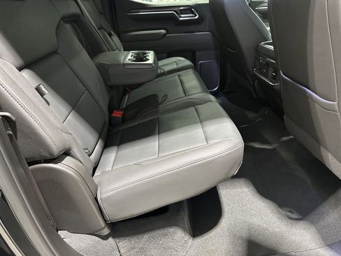 Used 2024 Chevrolet Silverado 1500 LTZ w/ LTZ Convenience Package II AWD/4WD image 20