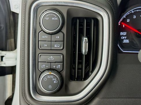 Used 2020 Chevrolet Silverado 1500 LT AWD/4WD image 10