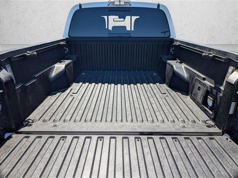 Used 2023 Toyota Tacoma TRD Off-Road w/ Black Out Package (TMS) AWD/4WD image 6