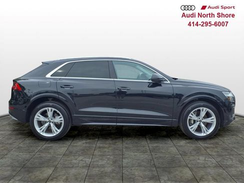Used 2023 Audi Q8 Premium w/ Convenience Package AWD/4WD image 3