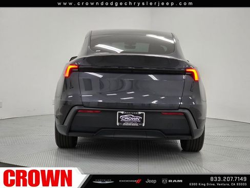 Used 2026 Tesla Model Y Long Range image 6