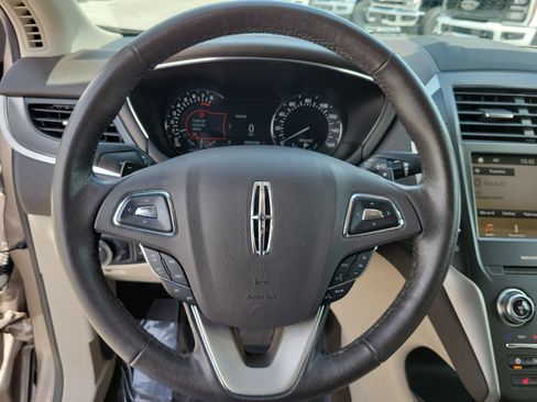 Used 2019 Lincoln MKC Premiere FWD image 26