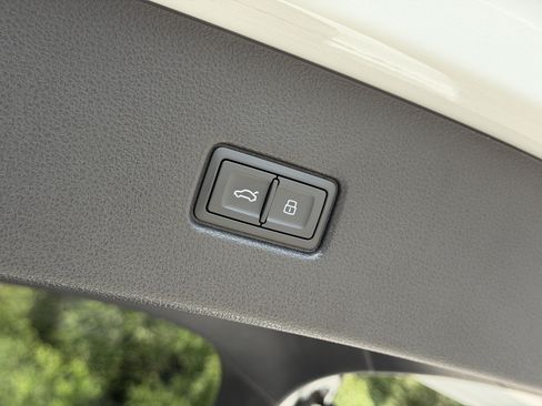 Used 2024 Audi SQ5 Premium Plus AWD/4WD image 12