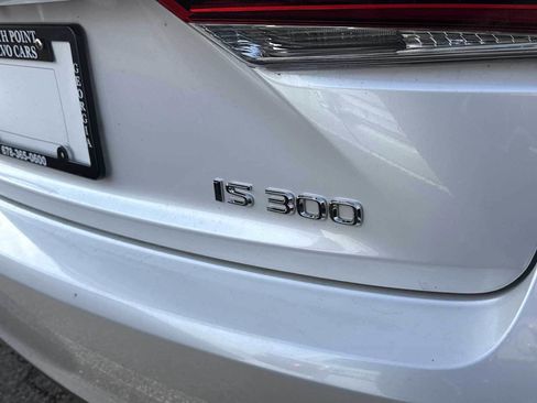 Used 2020 Lexus IS 300 image 5