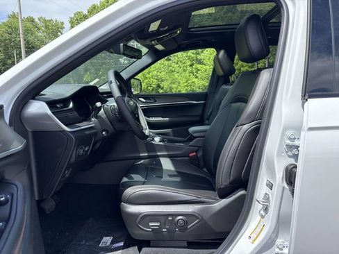 New 2026 Jeep Grand Cherokee Limited AWD/4WD image 5