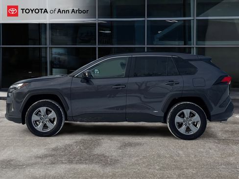 Used 2025 Toyota RAV4 LE image 8