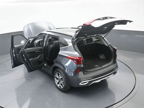 Used 2022 Kia Seltos EX image 70