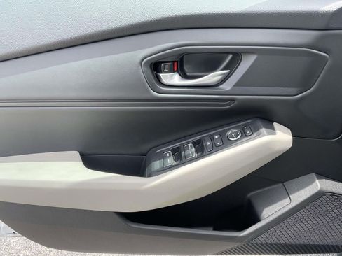 Used 2025 Honda Accord SE image 17