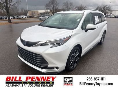 Used 2025 Toyota Sienna Platinum