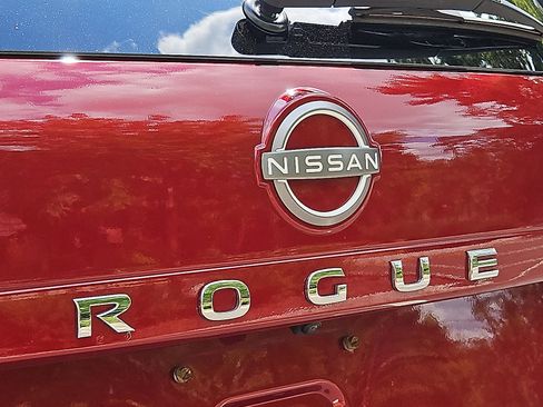Certified 2023 Nissan Rogue SV image 29