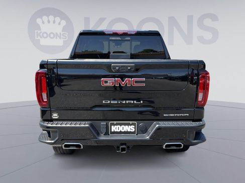 Used 2022 GMC Sierra 1500 Denali w/ Technology Package AWD/4WD image 5