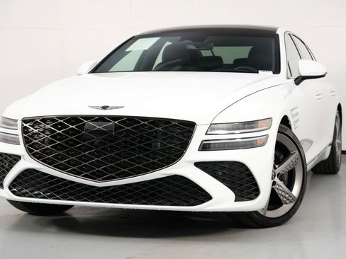 Used 2025 Genesis G80 3.5T Sport Prestige image 3