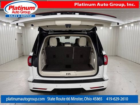 Used 2020 Lincoln Navigator Black Label w/ Cargo Convenience Package AWD/4WD image 34