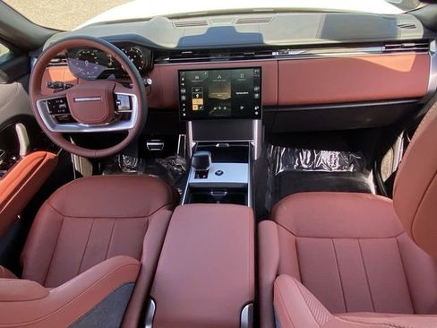 New 2025 Land Rover Range Rover SV image 14
