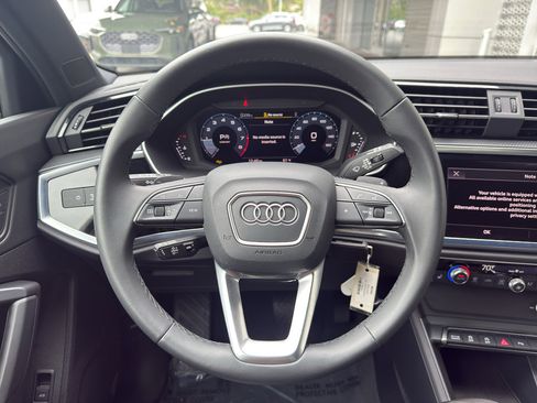 Certified 2025 Audi Q3 2.0T Premium w/ Black Optic Sport Package AWD/4WD image 15