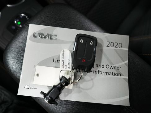 Used 2020 GMC Terrain SLE w/ LPO, Floor Liner Package AWD/4WD image 21