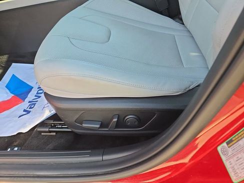 Certified 2023 Hyundai Elantra Limited w/ Preferred Accessory Package FWD image 27